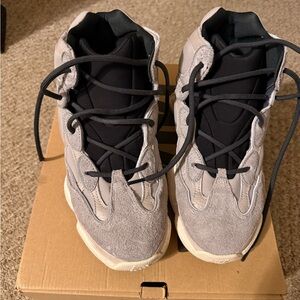 adidas Yeezy 500 High Box in Brown Cardboard